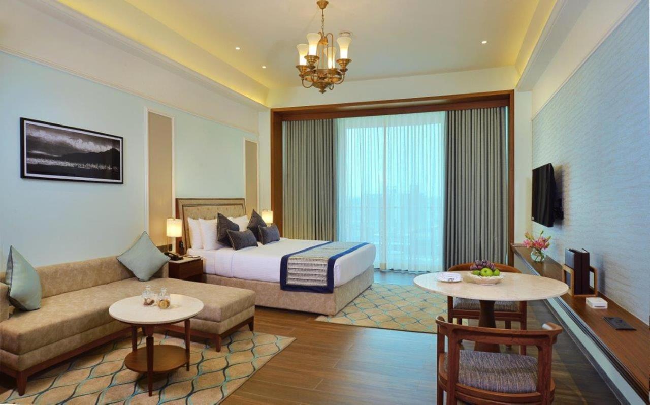 Gift City Club, A Member Of Radisson Individuals Gandhinagar Exterior photo