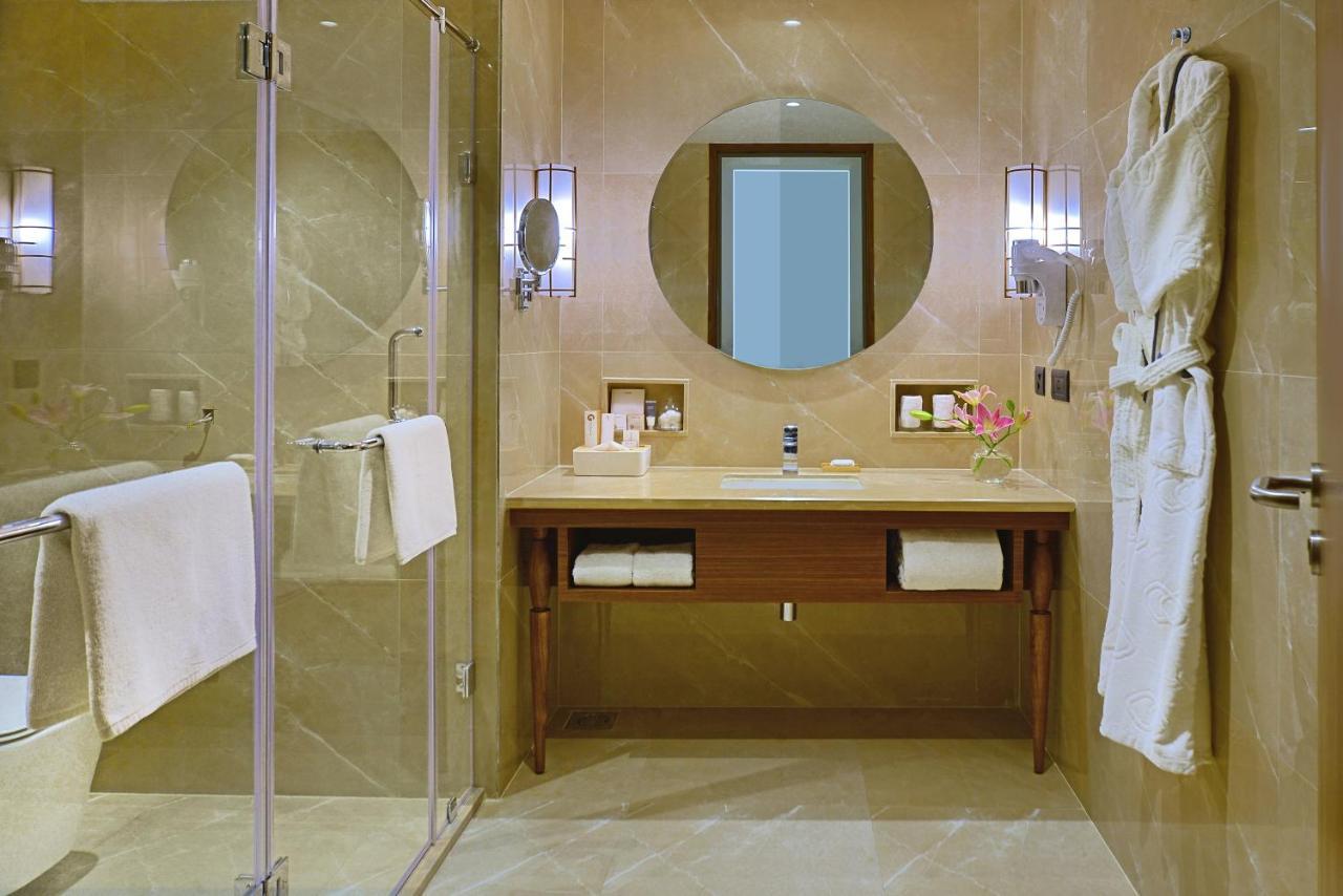 Gift City Club, A Member Of Radisson Individuals Gandhinagar Exterior photo