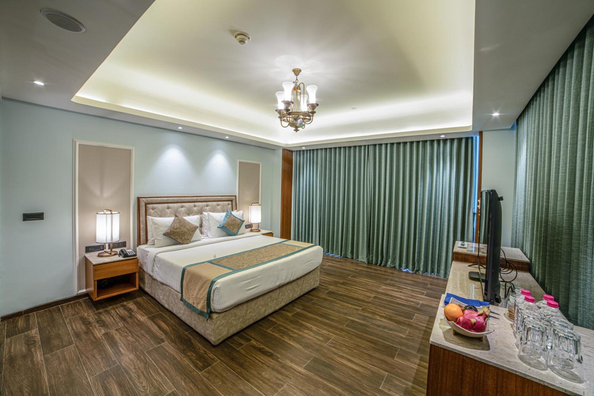 Gift City Club, A Member Of Radisson Individuals Gandhinagar Exterior photo