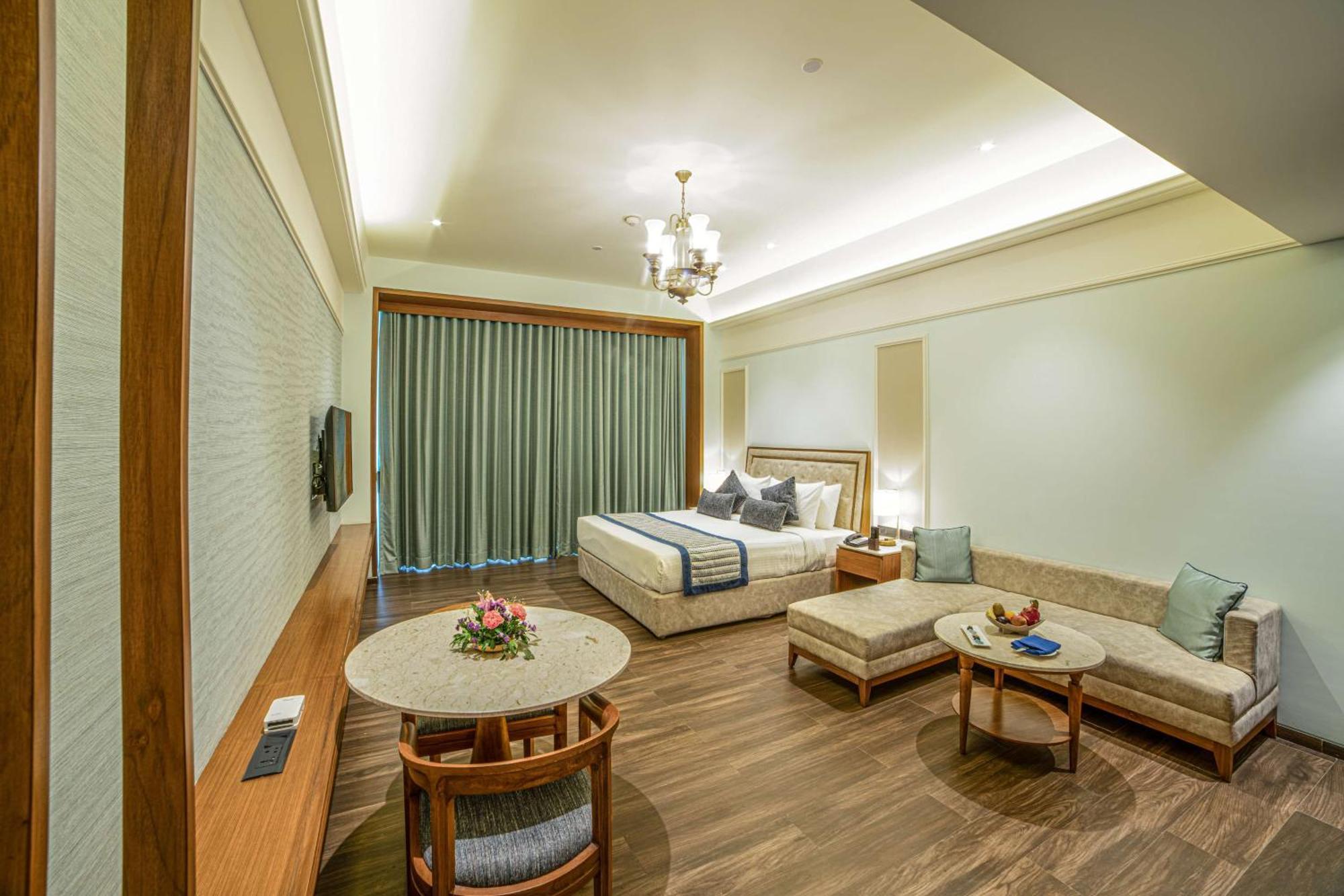 Gift City Club, A Member Of Radisson Individuals Gandhinagar Exterior photo