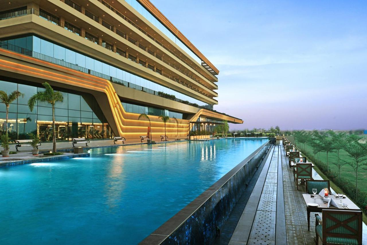 Gift City Club, A Member Of Radisson Individuals Gandhinagar Exterior photo
