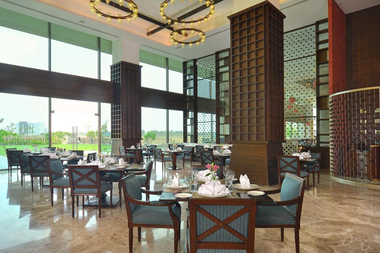 Gift City Club, A Member Of Radisson Individuals Gandhinagar Exterior photo