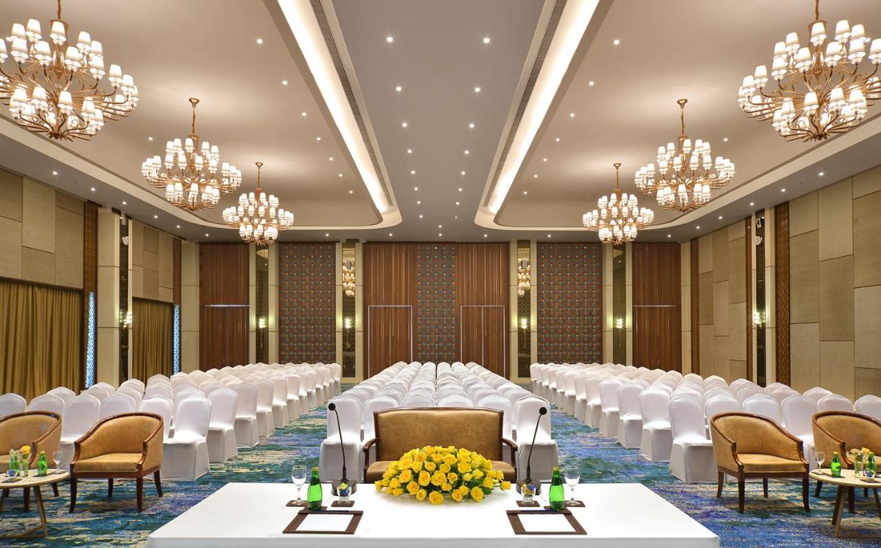Gift City Club, A Member Of Radisson Individuals Gandhinagar Exterior photo